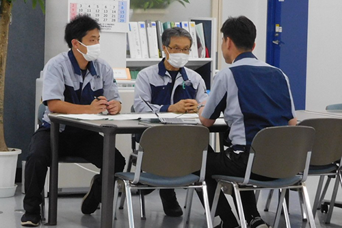 写真：仕様打ち合わせ